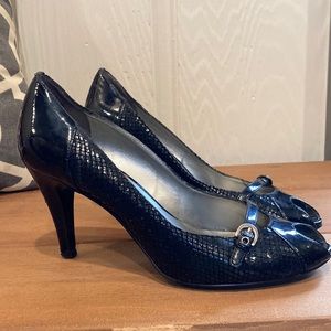 Women's High Heel Anne Klein AKHALO Black Suede Snakeskin Peeptoe Shoe 9.5